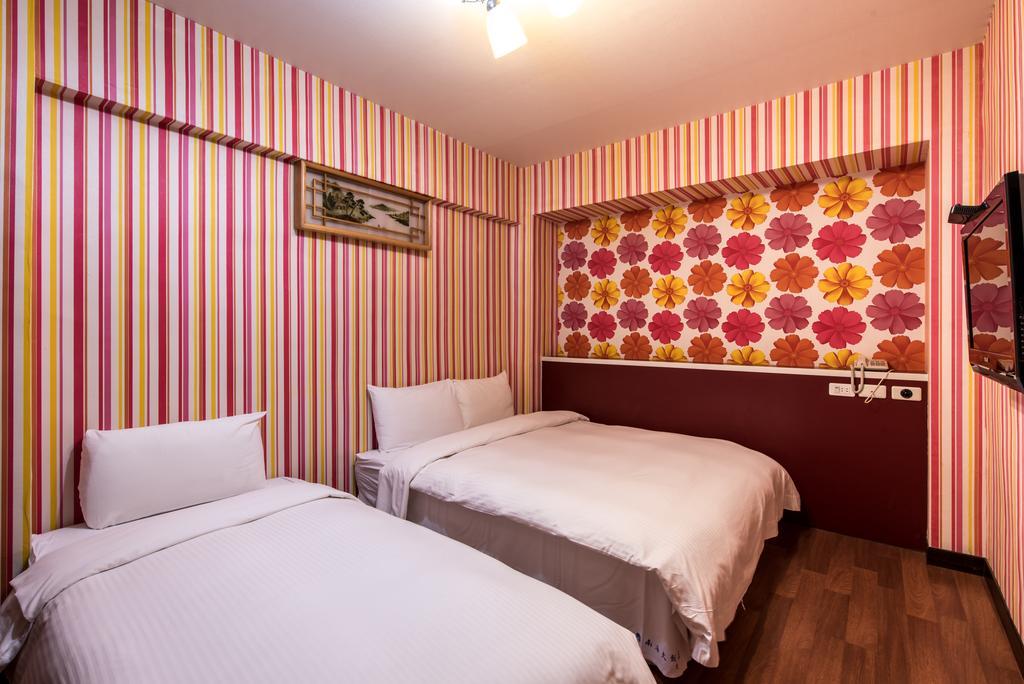 Hotel South Sea Kaohsiung Exterior photo