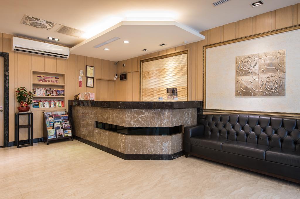 Hotel South Sea Kaohsiung Exterior photo