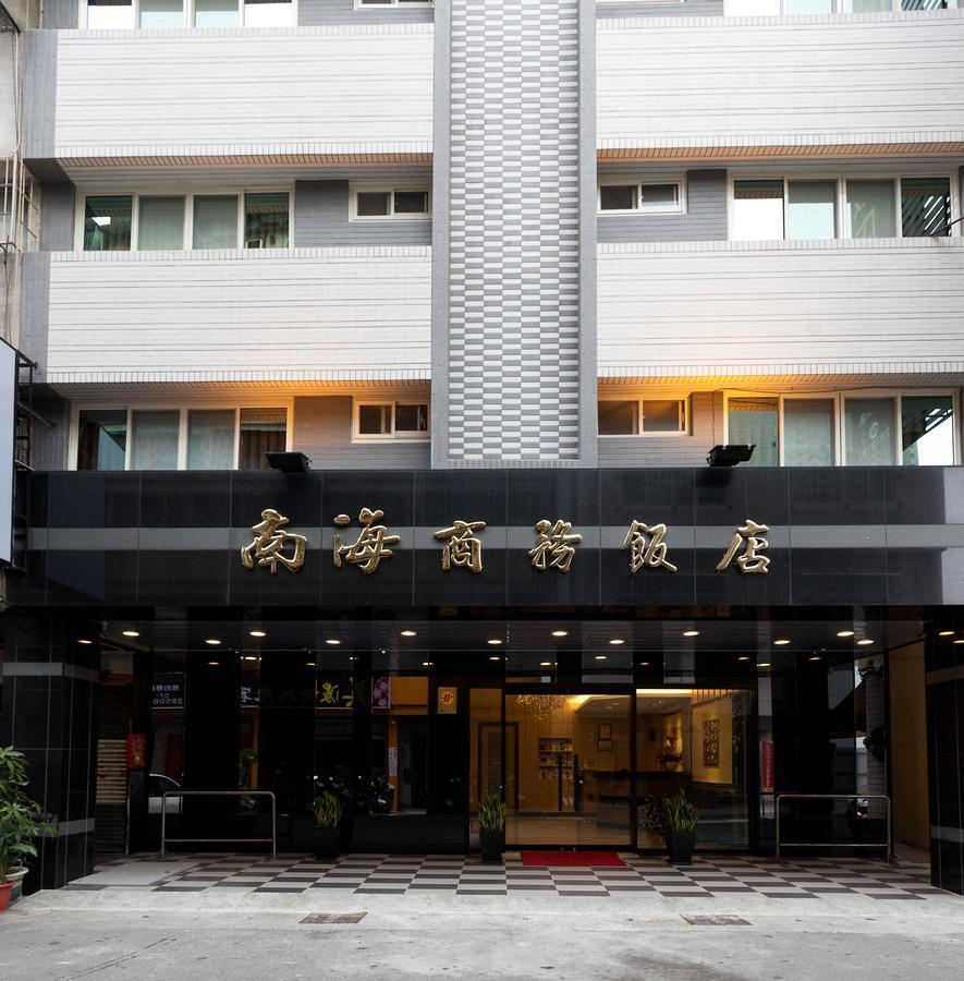 Hotel South Sea Kaohsiung Exterior photo